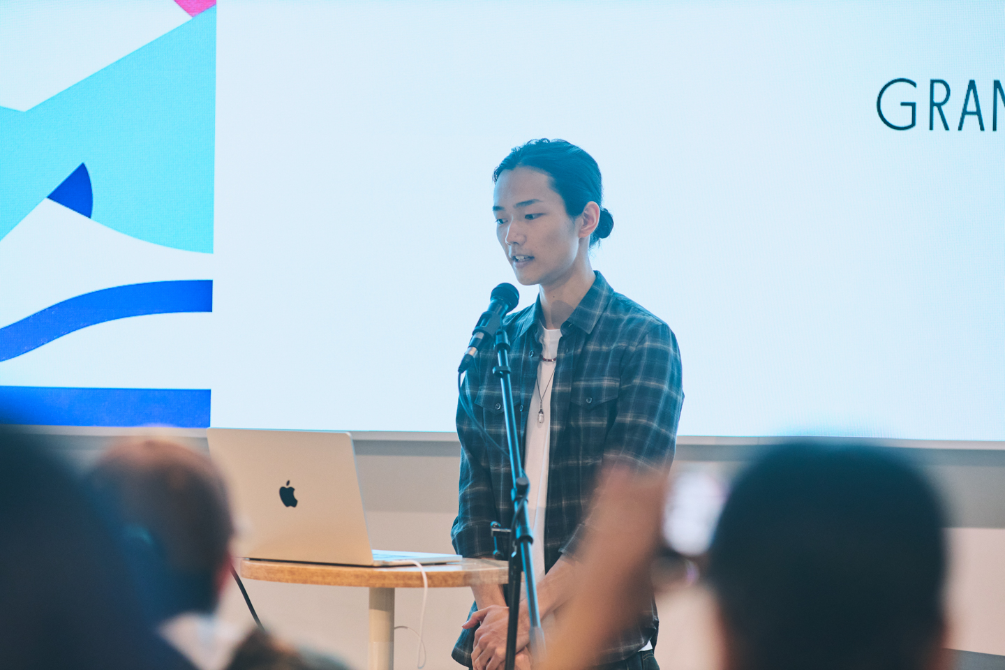 BLOOM ARCHIVE店長として、チームを引っ張ったリーダーの学生。今回の企画に携わった学生たちは入学半年の1年生で、これが初めての“実践”の機会だという。